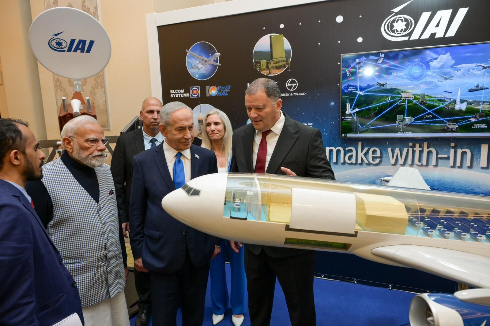 נרנדרה מודי ובנימין נתניהו באירוע החדשנות