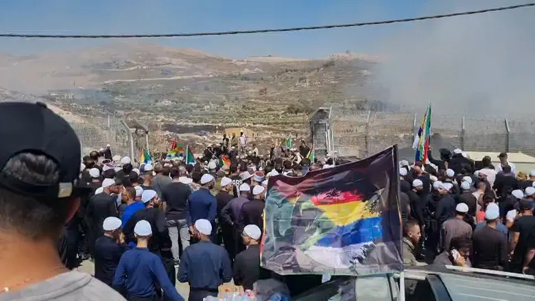 דרוזים מישראל בגבול סוריה